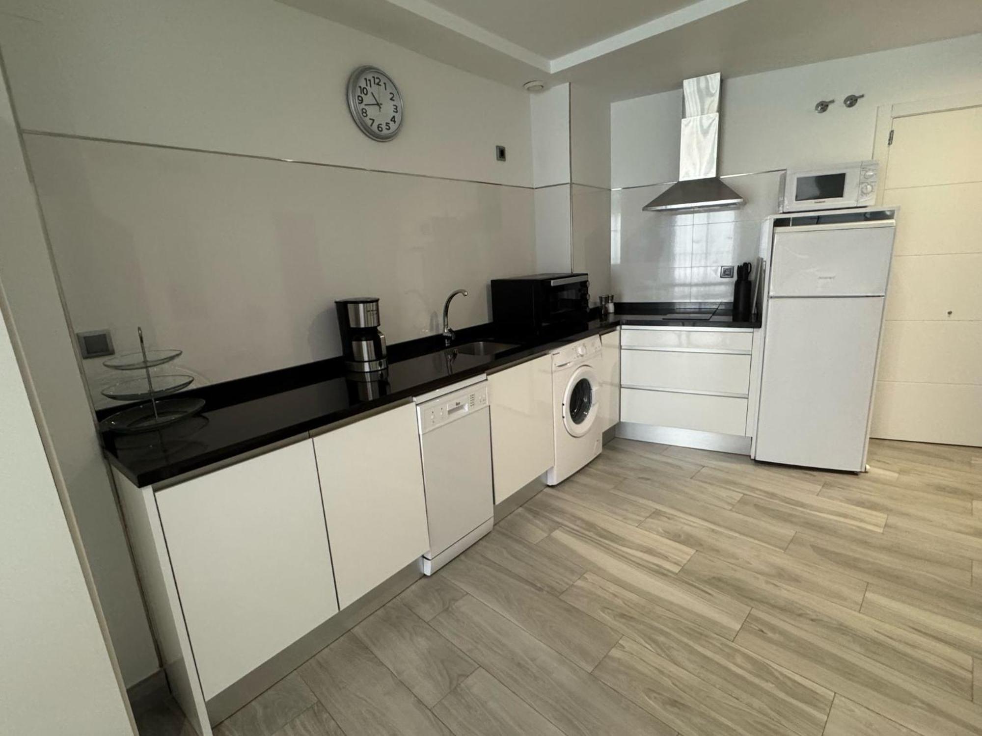2 Gran8nerja Apartment *